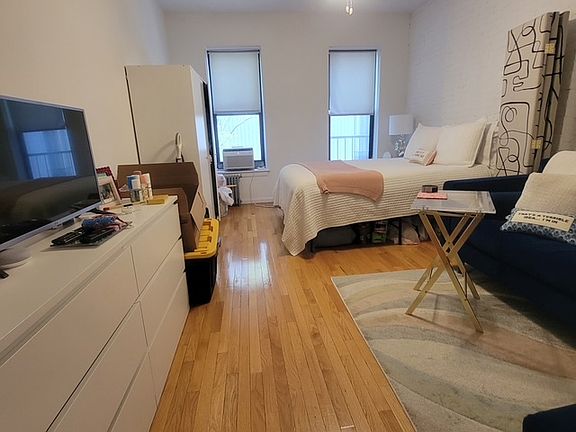 2nd image of 433 W 54th St APT 20