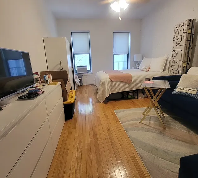 433 W 54th St #20 — Photo 2