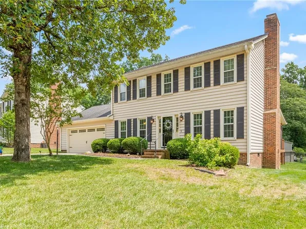 1910 Bradbury Dr, Burlington, NC 27215