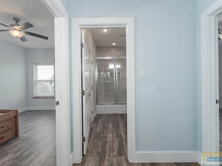 133 Oleander Dr — Photo 28