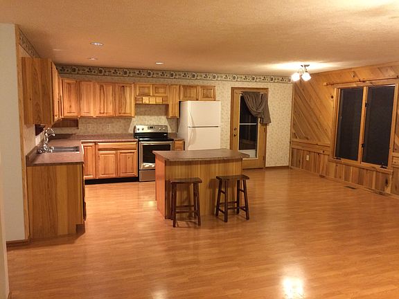 5th image of 1049 Blackwood Rd