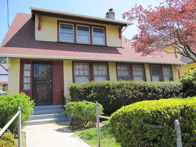 1st image of 267 Bedford Ave