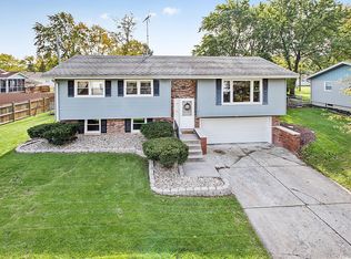 313 Omega Dr, Crown Point, IN 46307