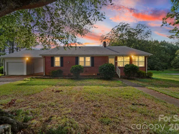 311 Old State Highway 277 Loop Rd, Dallas, NC 28034
