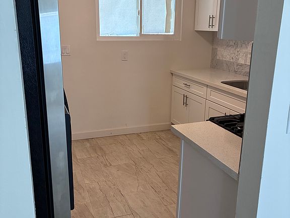 4th image of 247 E 79th St #249