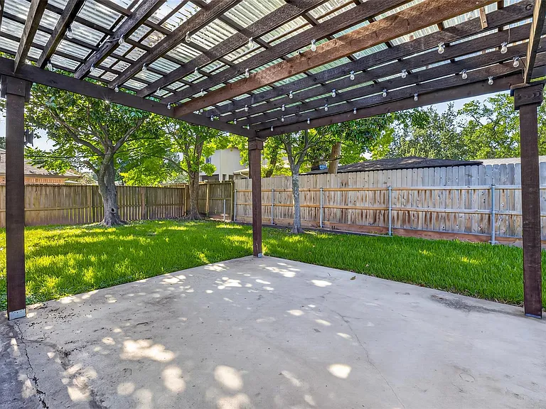 5310 Indigo St — Photo 47
