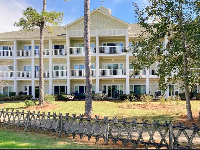 108 Cypress Point Ct #205 — Photo 25
