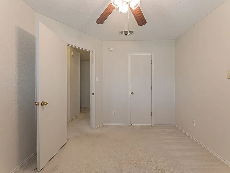 4409 Bowles Dr — Photo 12