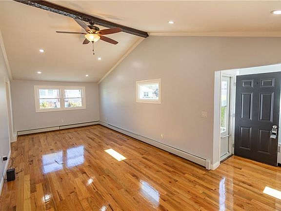 5th image of 16 Victoria Ave