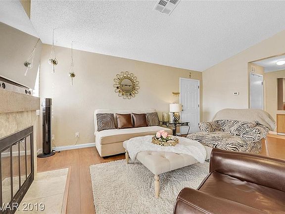 4th image of 636 Yacht Harbor Dr Unit 201