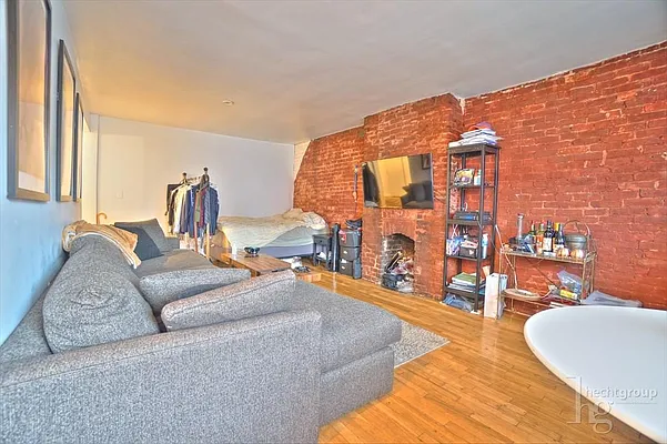 Rented by Hecht Group | media 7