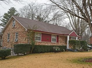 1006 Mitchell St, Greenbrier, TN 37073