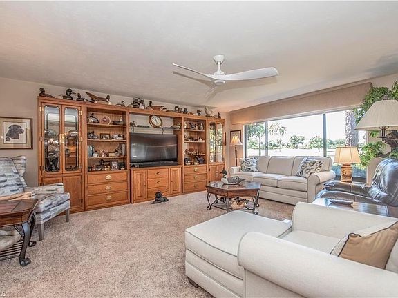 3rd image of 413 Wildwood Ln
