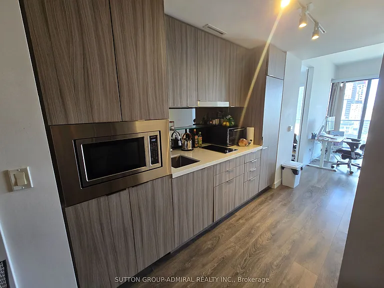 215 Queen St W #1802 — Photo 12