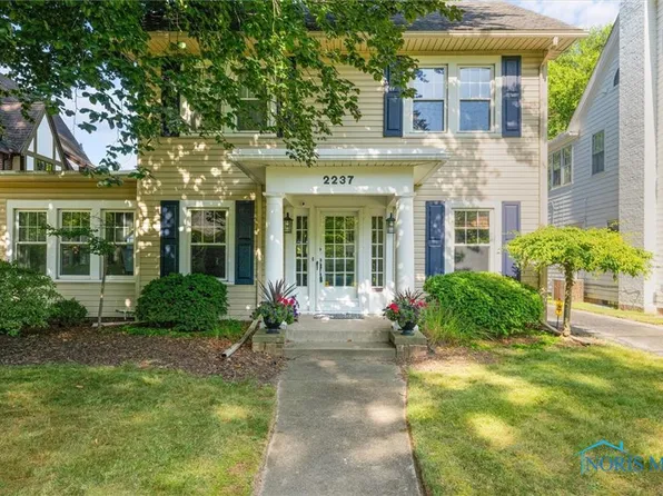 2237 Densmore Dr, Toledo, OH 43606