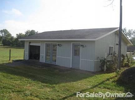 5th image of 42518 Saint Clair Ln