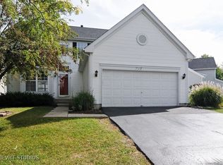 715 Darnell Ln, Gurnee, IL