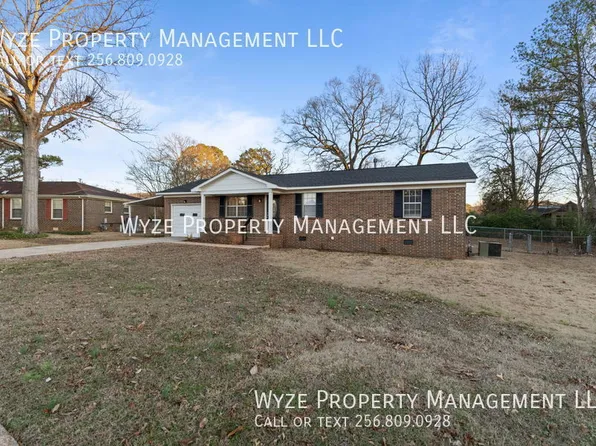 2105 Edinburgh Dr SW, Huntsville, AL 35803