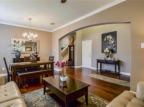 5th image of 5701 Mariposa Dr