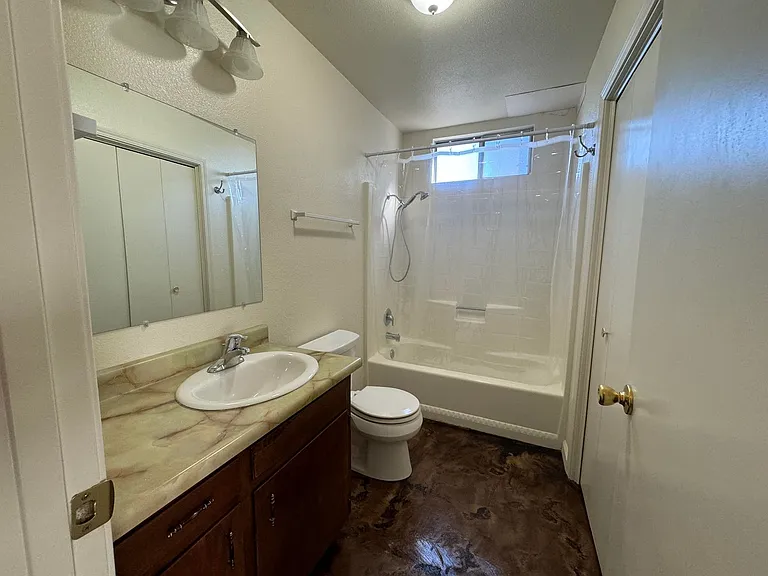 6305 Marchant Ave — Photo 11