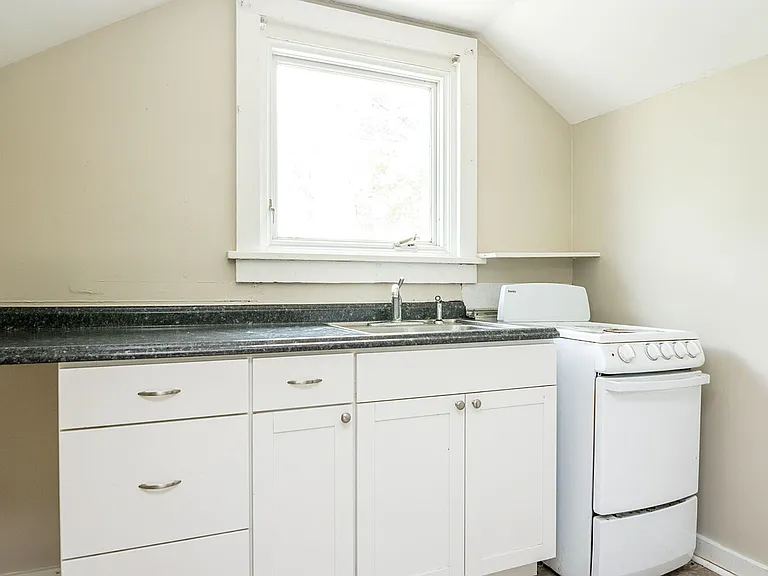 2455 S Main St — Photo 4