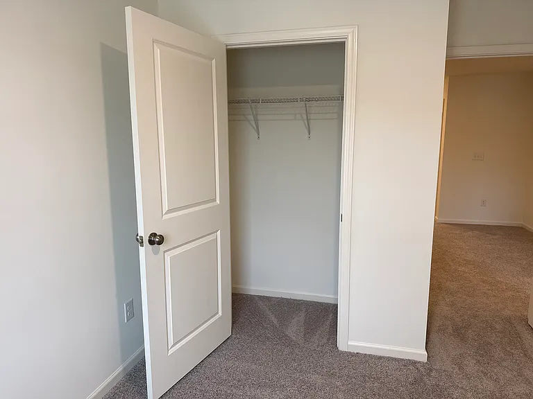 2445 Brookville Dr #B — Photo 17