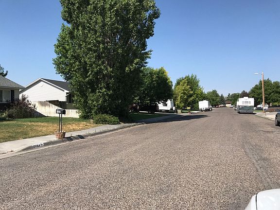 4th image of 3600 E Jill St