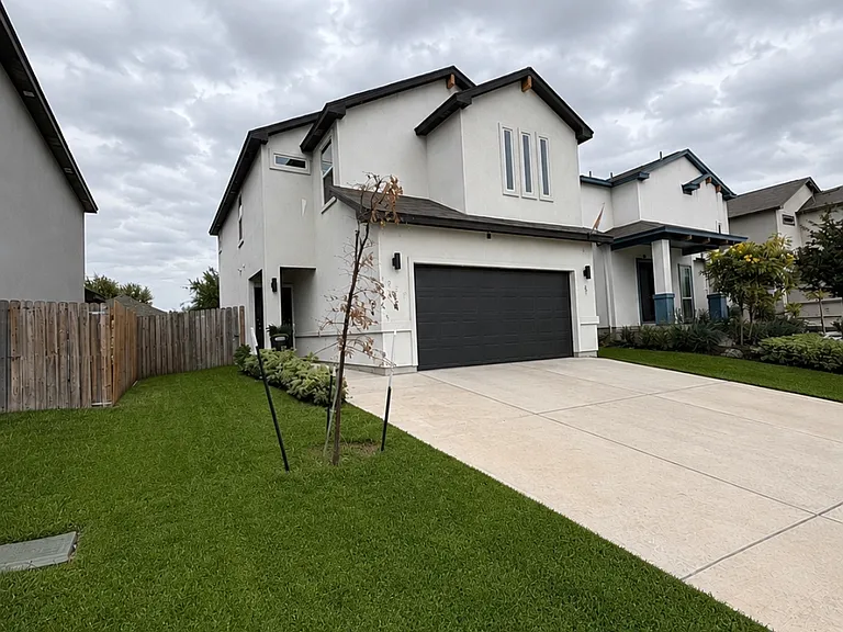 4225 Gavilan Dr — Photo 1