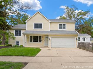 1315 Lakeside Dr, Wheaton, IL 60187