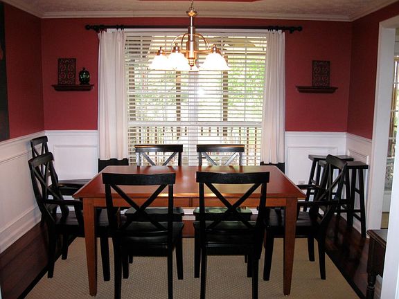 3rd image of 1377 Woodridge Dr