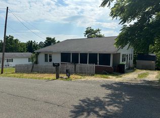 615 Maple St, Pulaski, VA 24301