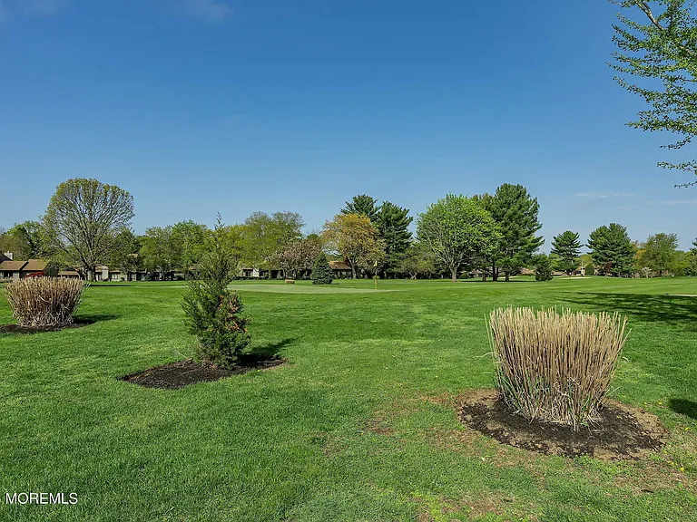 43 Eastport Ct — Photo 37