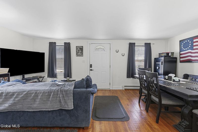 4th image of 143 /147 Glenmont Road
