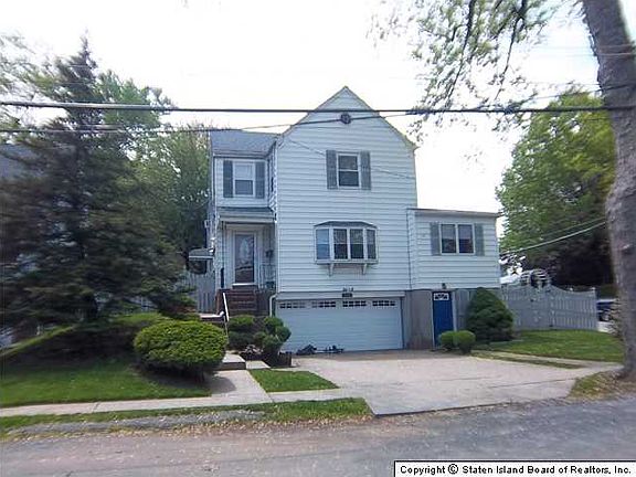 3rd image of 444 Purdy Ave