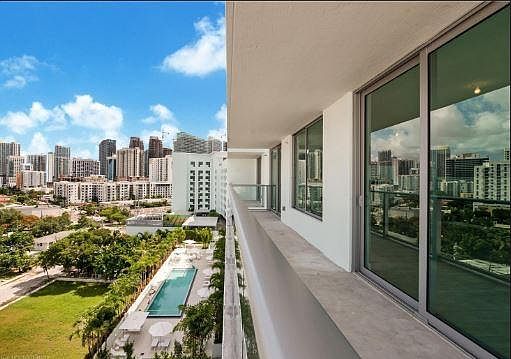 1st image of 1600 SW 1st Ave #1011