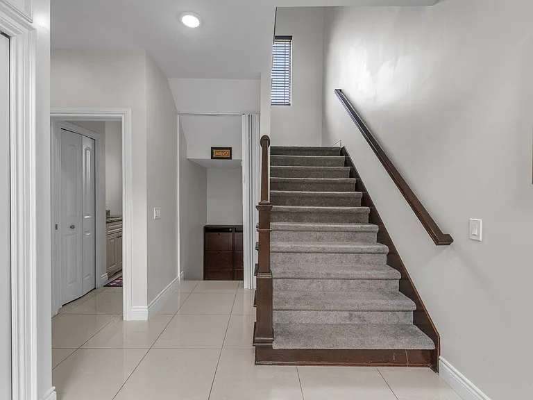 5977 Nightingale St — Photo 13
