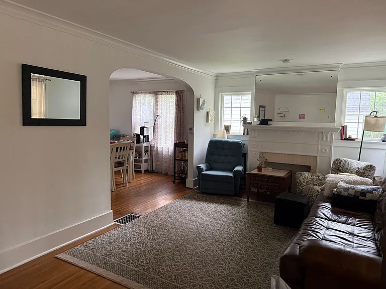 197 Rossiter Rd — Photo 3
