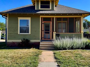 406 W 5th St, Yankton, SD 57078