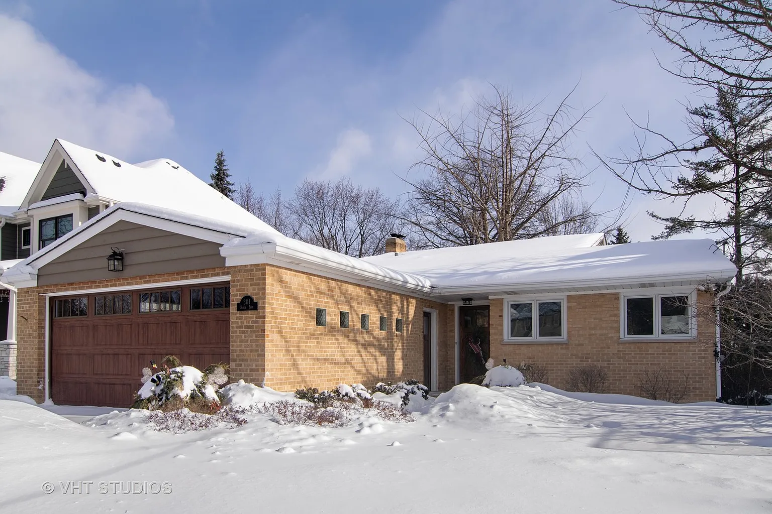 301 N Park Blvd photo 1