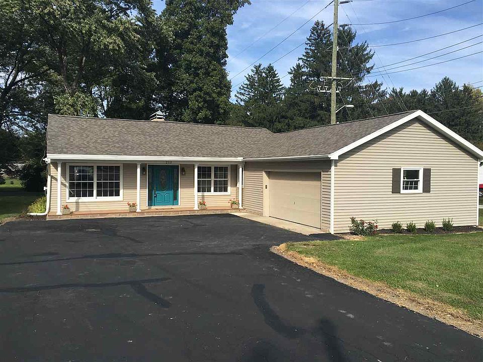 1st image of 210 Hale Dr