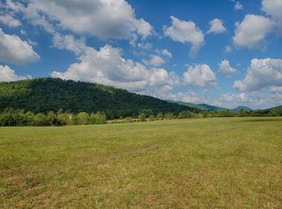 8761 Irish Rd, Faber, VA 22938