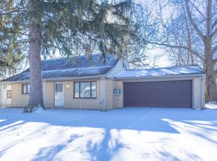 2624 Garden Park Dr, Fort Wayne, IN 46825