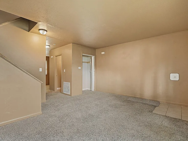 1118 Lincoln Ave — Photo 3