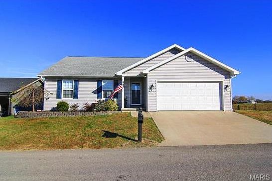 1st image of 494 Arbor Cir