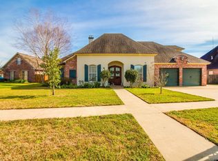 105 Fountain Vw, Youngsville, LA 70592