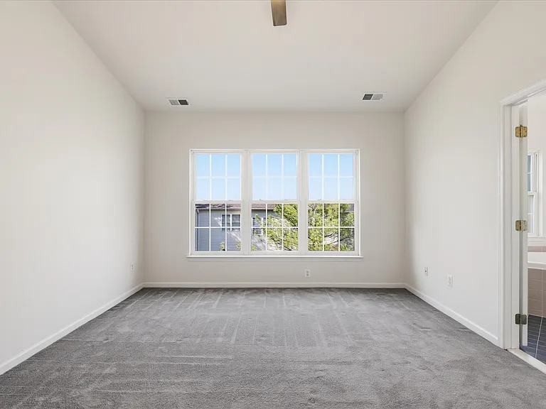 25828 Kirkwood Sq — Photo 15