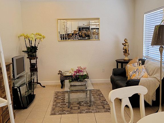 5th image of 200-202 Alta Vista Dr