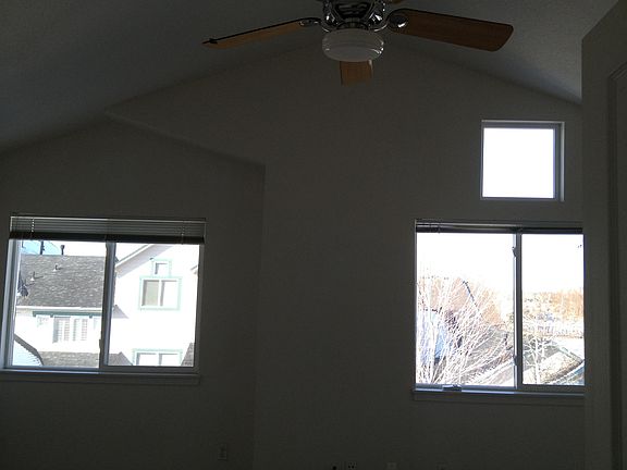 4th image of 3628 Oakwood Dr