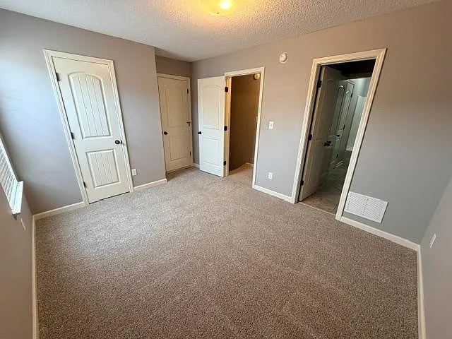 10241 Evening Hill Dr — Photo 2