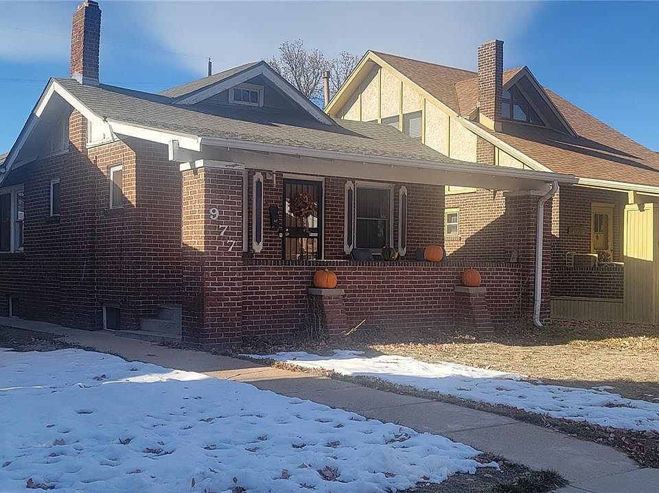 2nd image of 977 S York Street